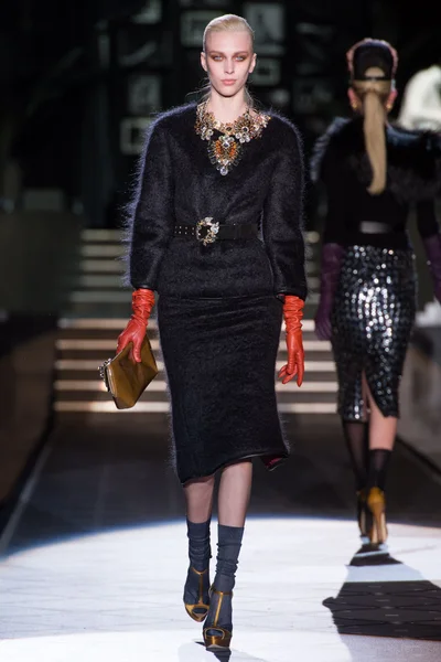 Look 26